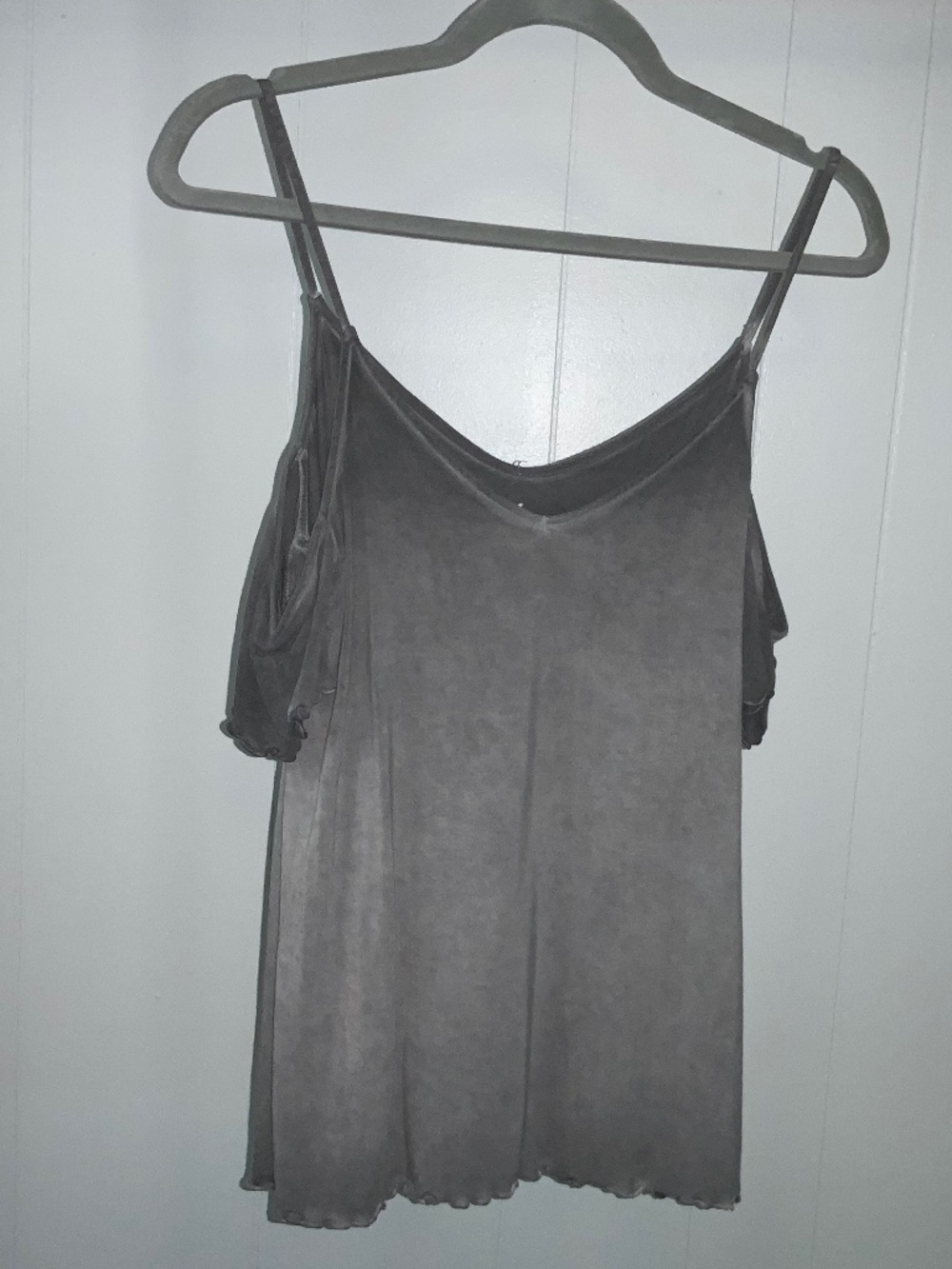 American Eagle Soft & Sexy cold shoulder gray tee shirt Sz S